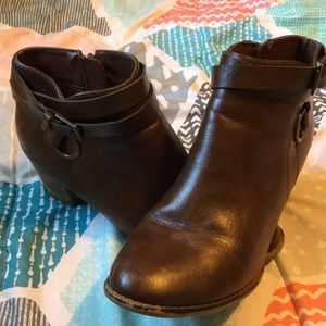 Michael Shannon high heel boots